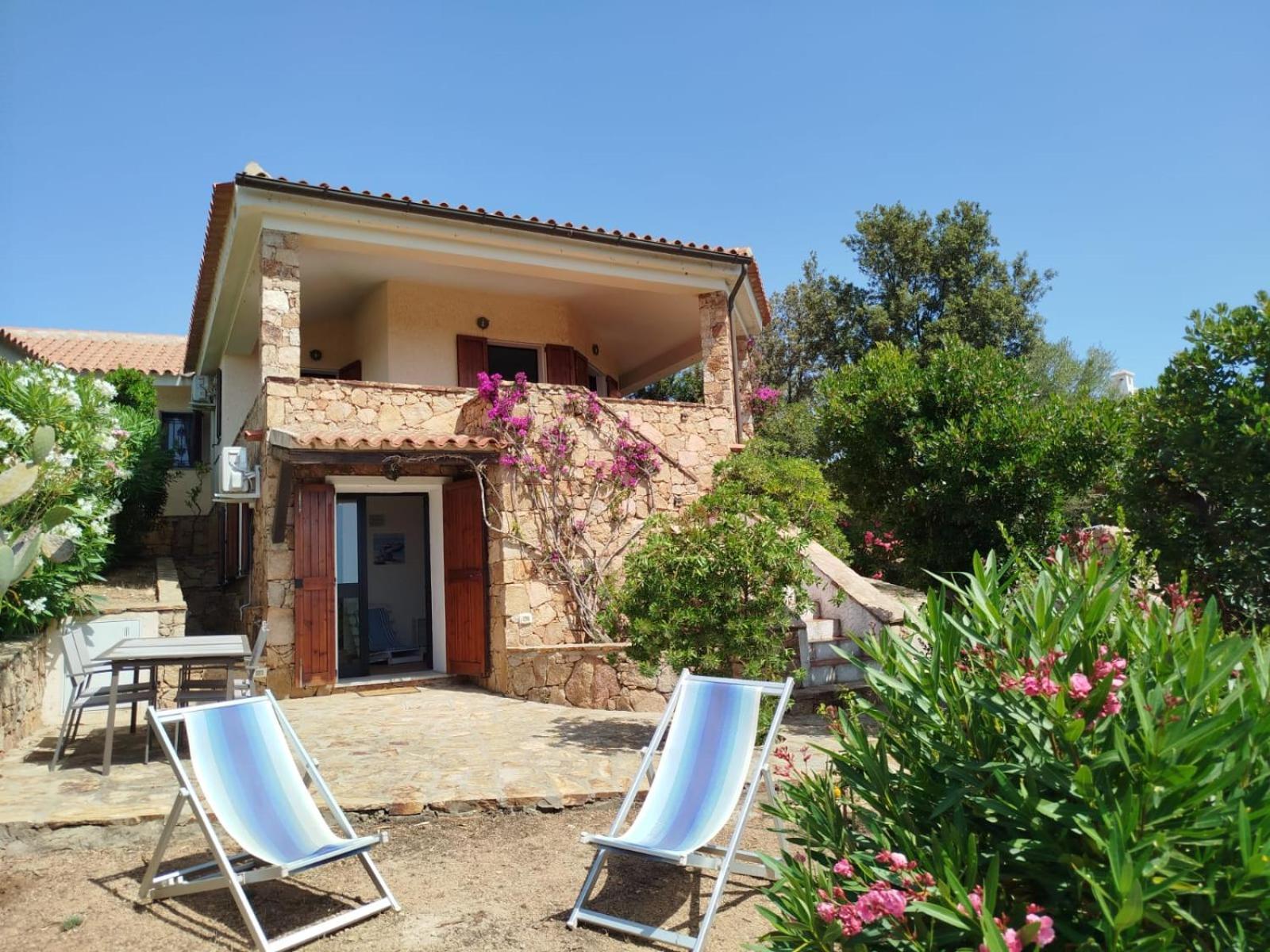 Villa Vista Mare Cala Ginepro Punta Molara ภายนอก รูปภาพ