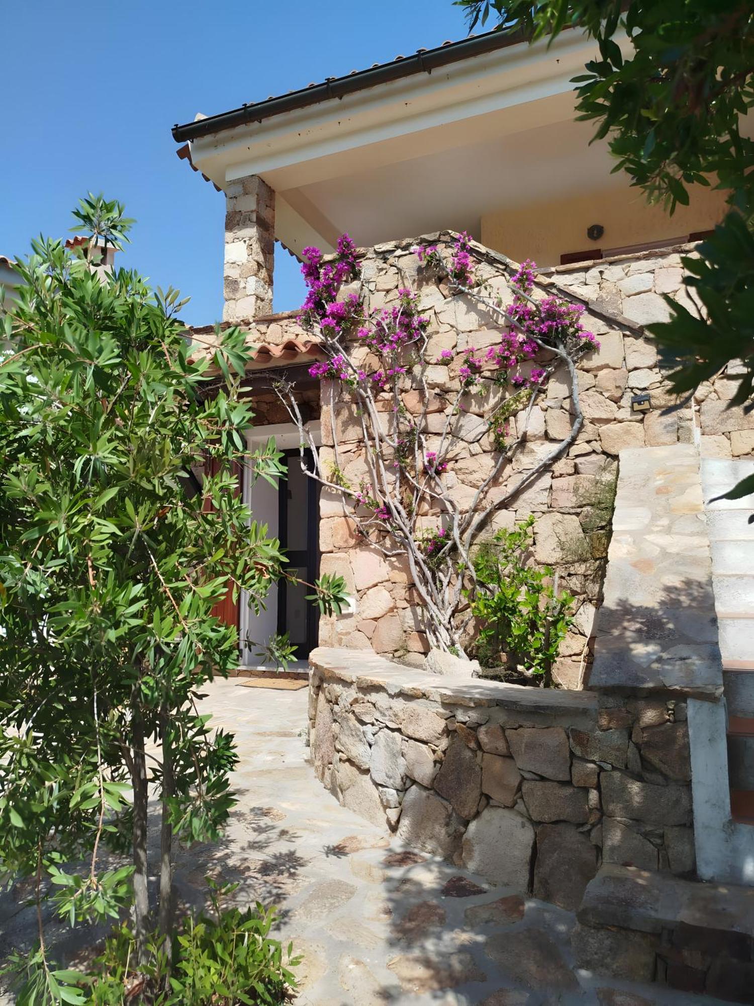 Villa Vista Mare Cala Ginepro Punta Molara ภายนอก รูปภาพ